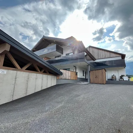 아파트 Attic Near Kitzsteinhorn Area
