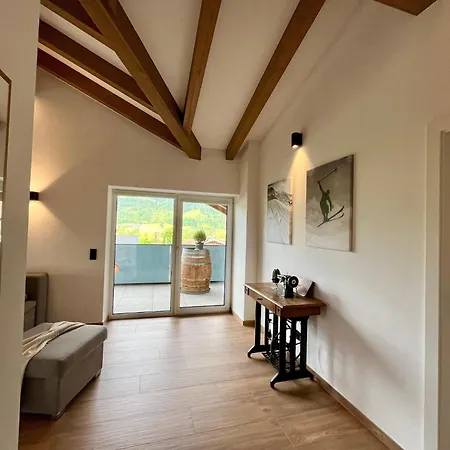 公寓 Attic Near Kitzsteinhorn Area 萨菲登安斯泰内嫩米尔