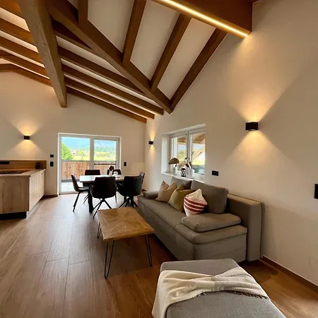 アパート Attic Near Kitzsteinhorn Area