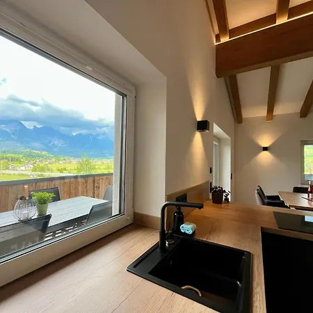 Attic Near Kitzsteinhorn Area * ザールフェルデン・アム・シュタイナーネン・メアー