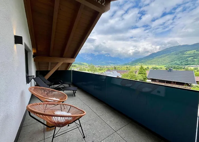 Attic Near Kitzsteinhorn Area アパート ザールフェルデン・アム・シュタイナーネン・メアー